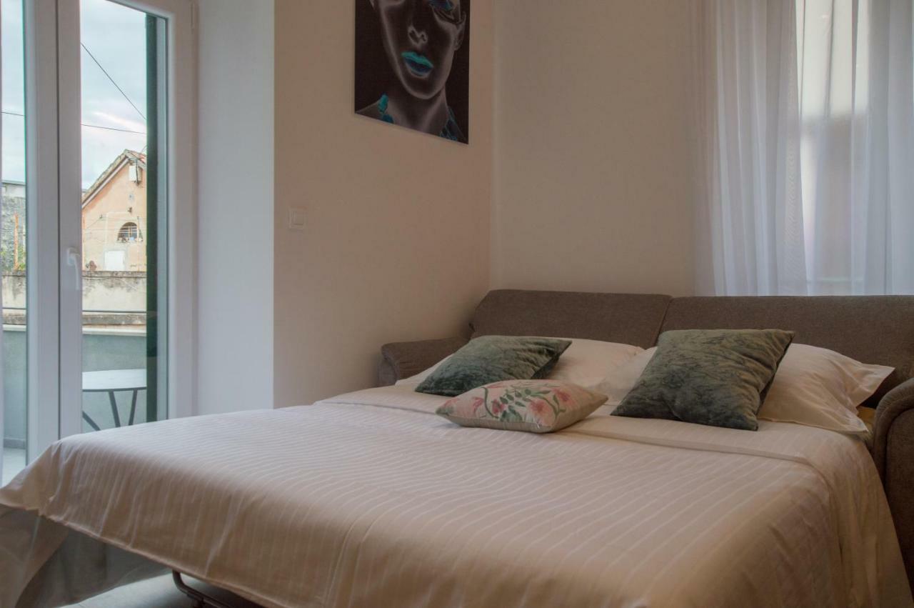 Arcus Apartment With Beautiful Terrace スプリト エクステリア 写真