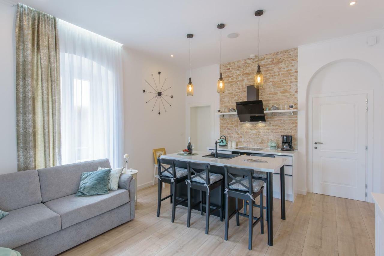 Arcus Apartment With Beautiful Terrace スプリト エクステリア 写真
