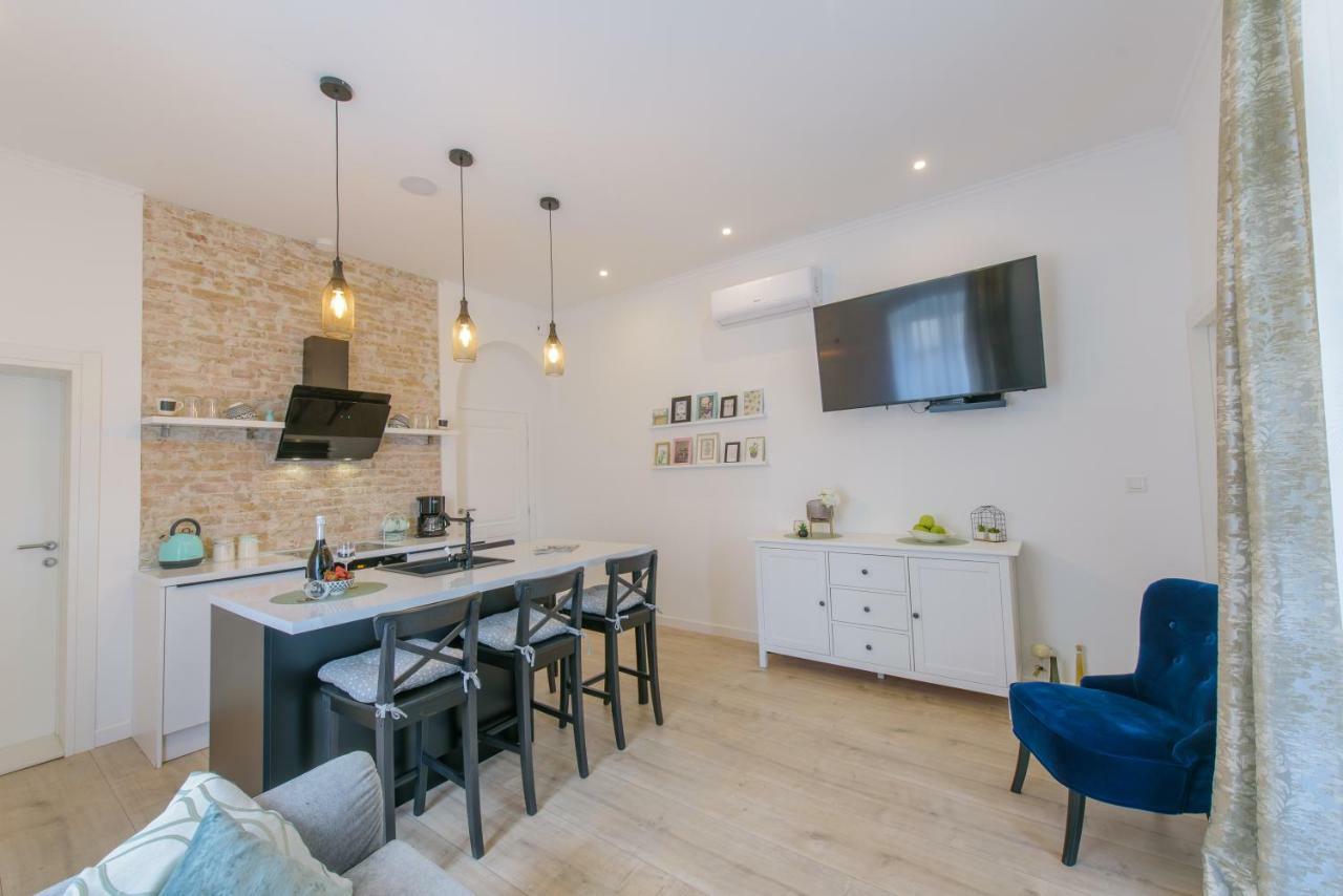 Arcus Apartment With Beautiful Terrace スプリト エクステリア 写真